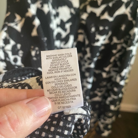 Black white floral dress size 16 Gabby Skye - Picture 6 of 6